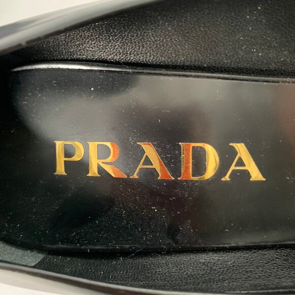 PRADA Size 7 Black Leather Pointed Toe Pumps - Picture 7 of 9